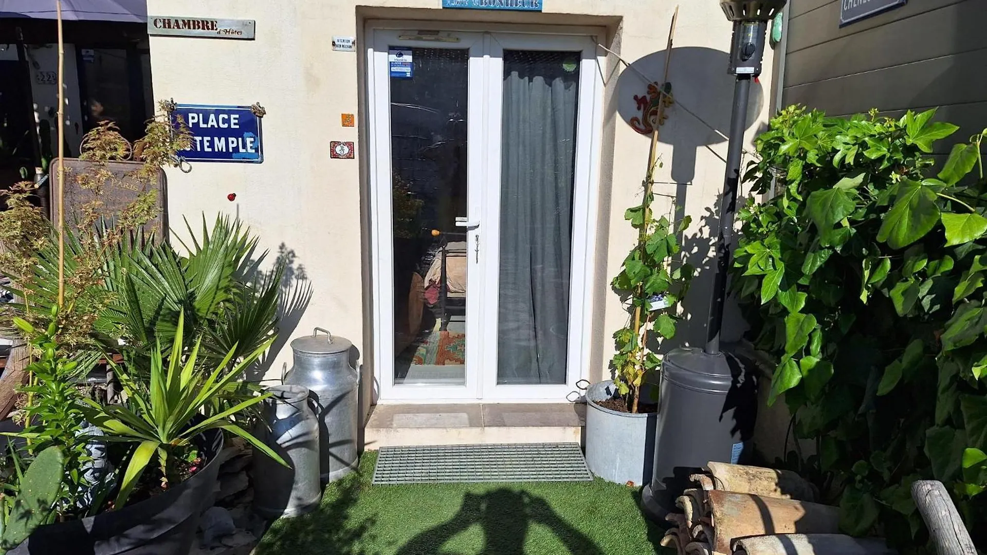 Site Paradis Rue Colibri Avignon Frankreich